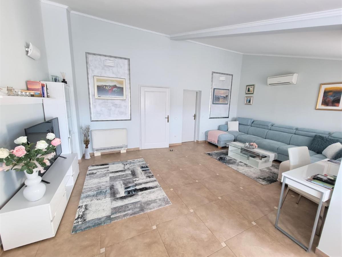 روفينج Apartments Ragusa المظهر الخارجي الصورة